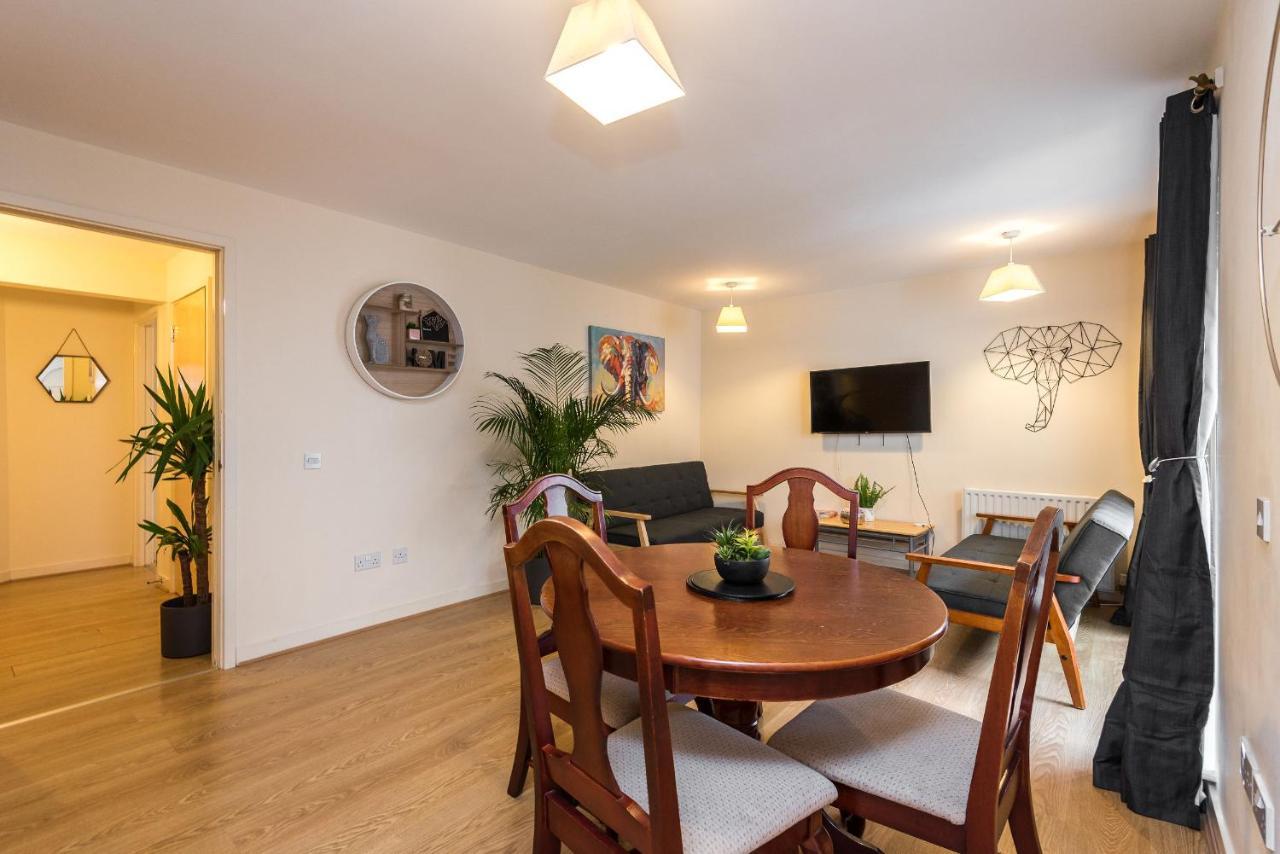 Elegant 2 Bedroom City Centre Apartment - Free Parking - Private Balcony EDI Eksteriør billede