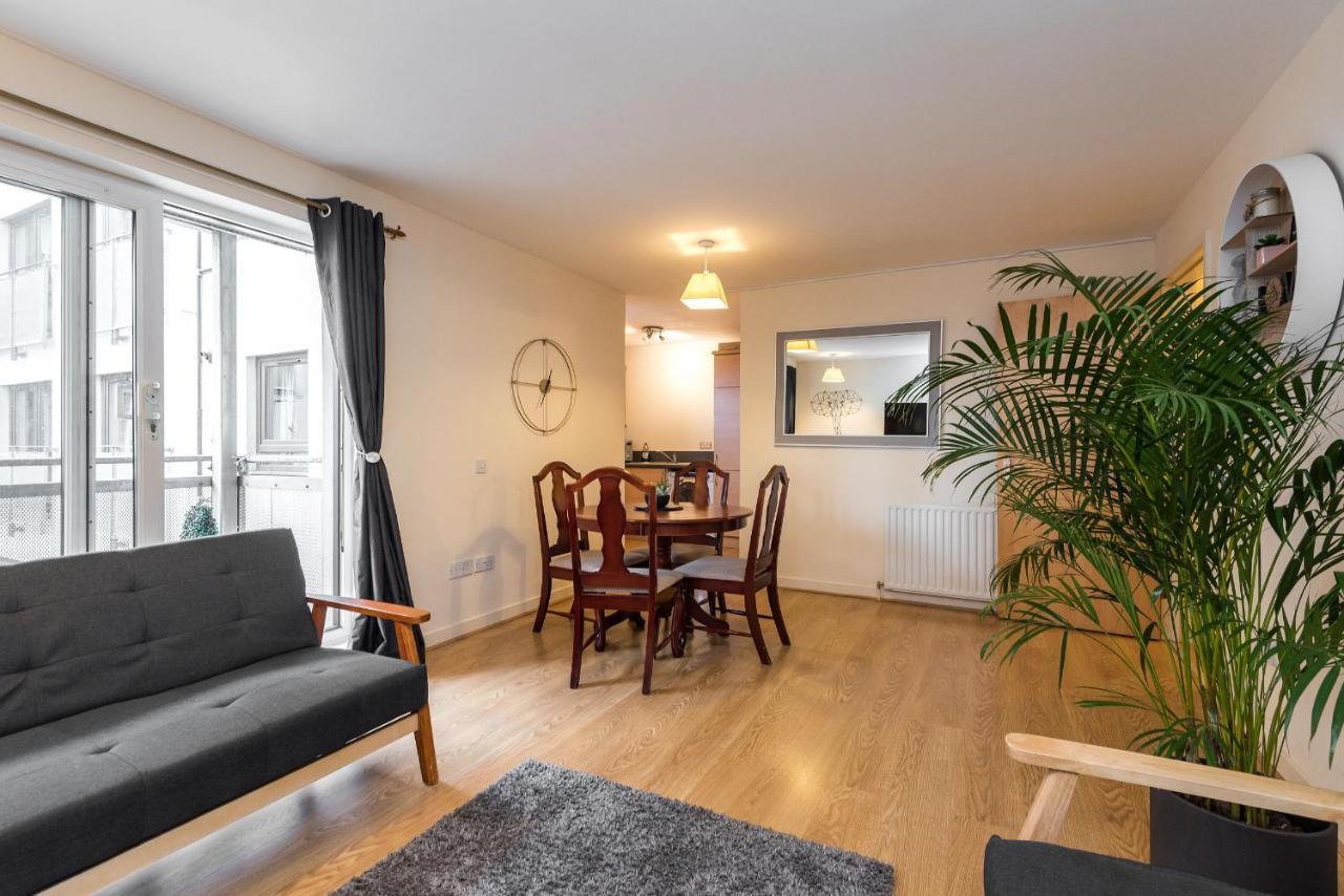 Elegant 2 Bedroom City Centre Apartment - Free Parking - Private Balcony EDI Eksteriør billede