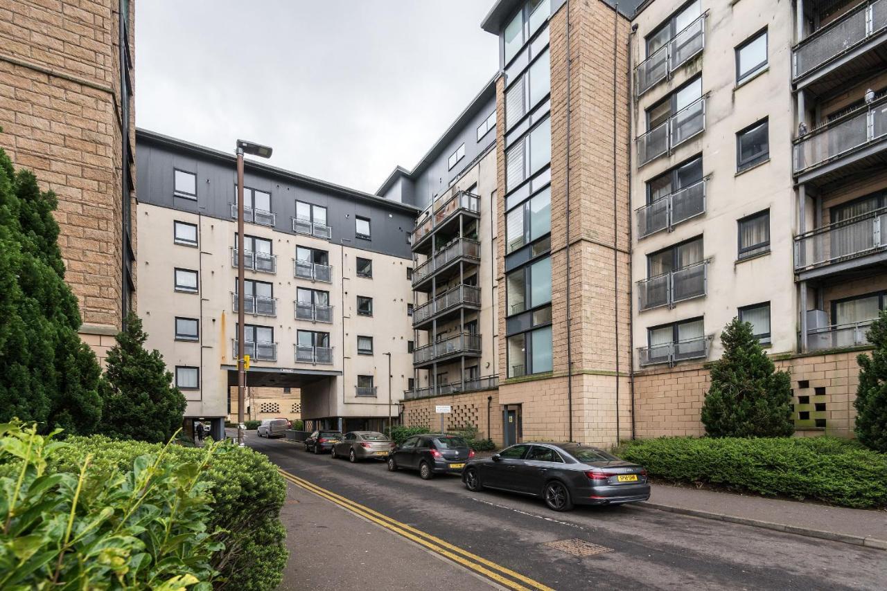 Elegant 2 Bedroom City Centre Apartment - Free Parking - Private Balcony EDI Eksteriør billede