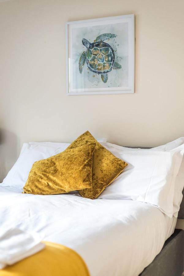Elegant 2 Bedroom City Centre Apartment - Free Parking - Private Balcony EDI Eksteriør billede