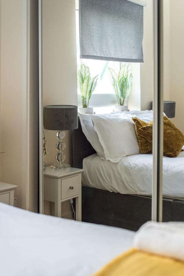 Elegant 2 Bedroom City Centre Apartment - Free Parking - Private Balcony EDI Eksteriør billede