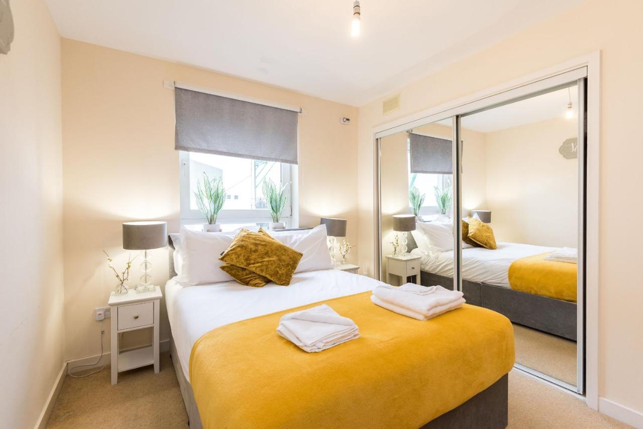 Elegant 2 Bedroom City Centre Apartment - Free Parking - Private Balcony EDI Eksteriør billede