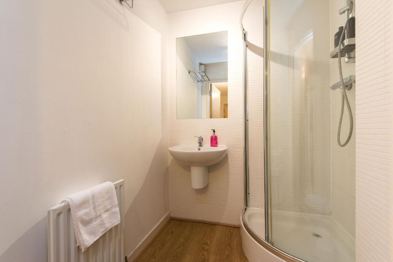 Elegant 2 Bedroom City Centre Apartment - Free Parking - Private Balcony EDI Eksteriør billede